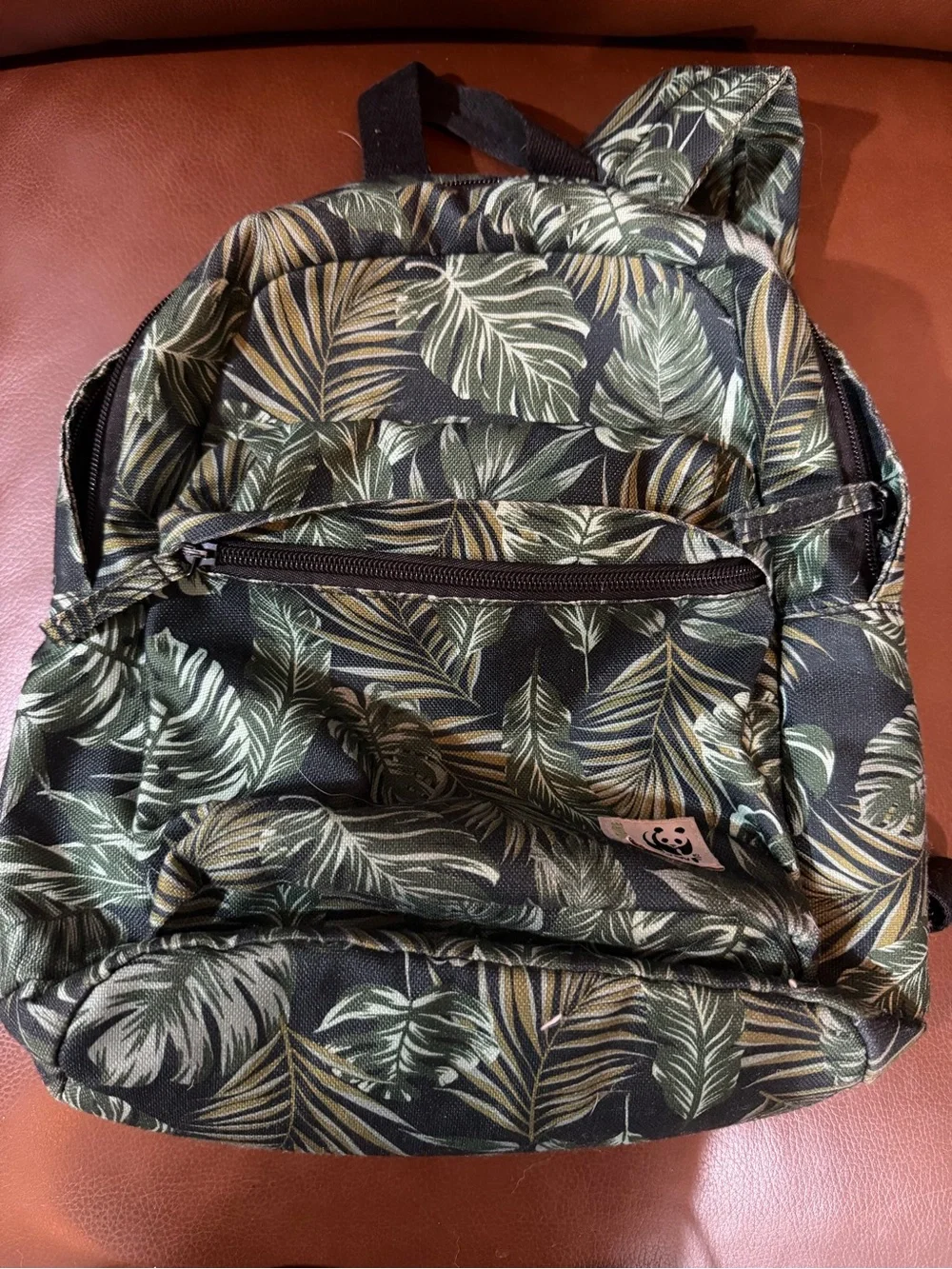WWF Green Leaf-Print Men’s Backpack - Tropical Print